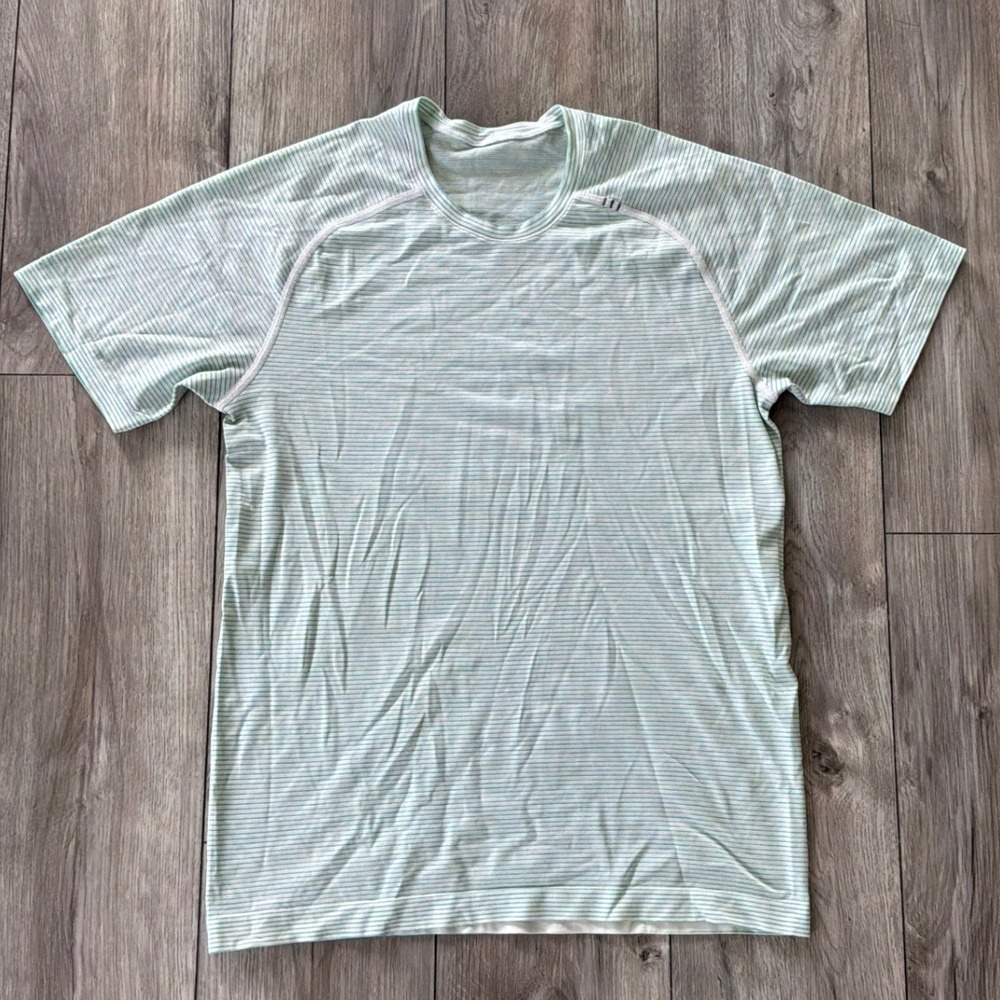 Lululemon Mens Metal Vent Tech Short Sleeve Shirt Mint Green Striped Training